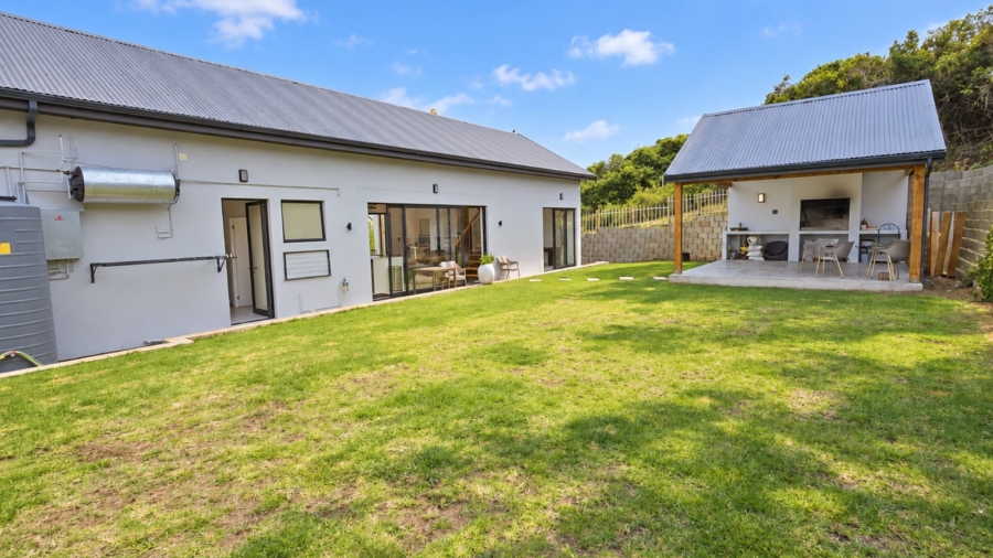 2 Bedroom Property for Sale in Stilbaai Wes Western Cape